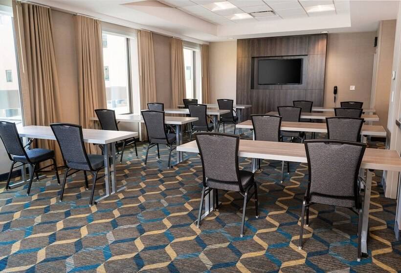 هتل Residence Inn By Marriott Grand Rapids Downtown