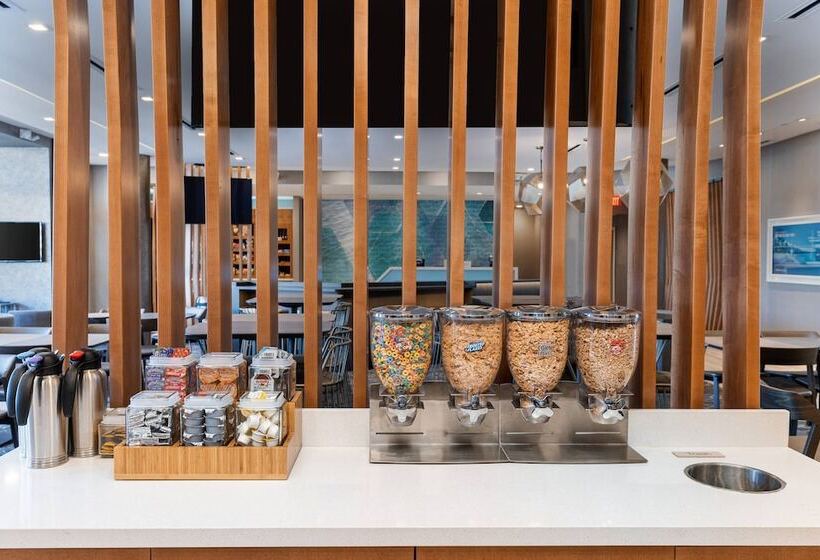 هتل Springhill Suites By Marriott Irvine Lake Forest