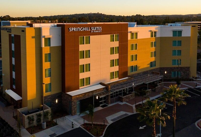 هتل Springhill Suites By Marriott Irvine Lake Forest