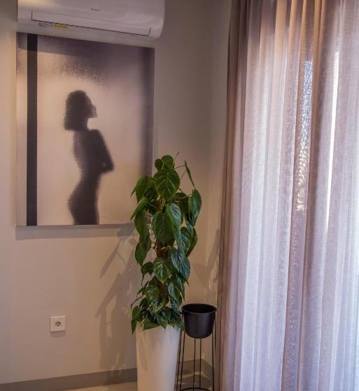 پانسیون Korpa Deli Rooms Spa