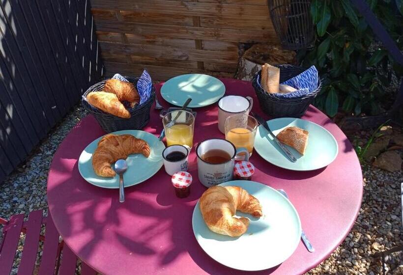 膳宿费 Studio De Jardin Le Temps D Une Pause Jusqu à 4 Personnes En Face Du Beaujolais   Climatisation Et B