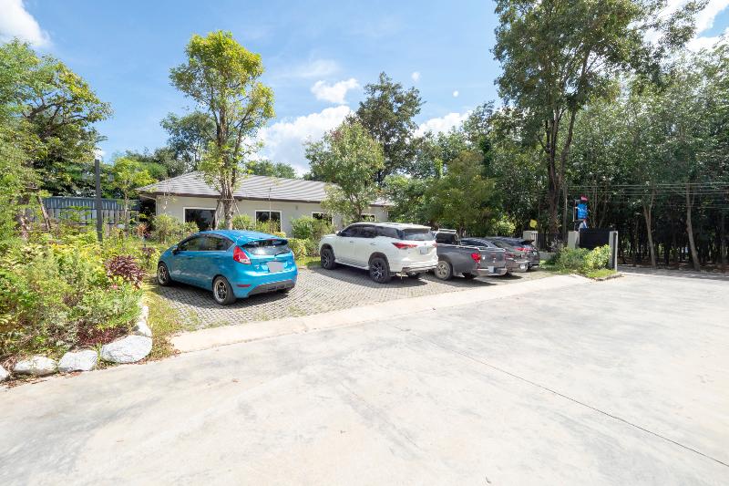 هتل Capital O 75378 Thawapee Resort