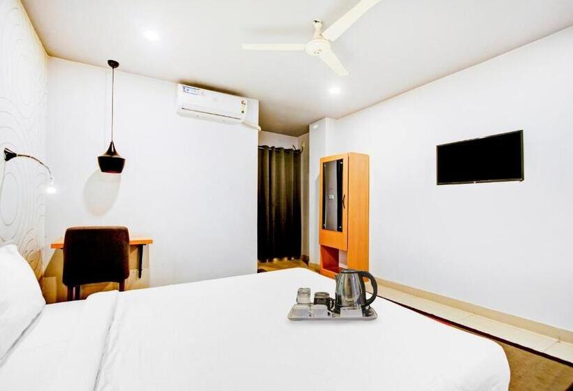 هتل Townhouse Volga Homes