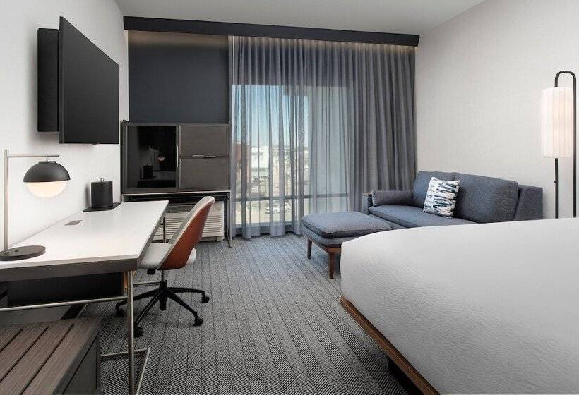 هتل Courtyard By Marriott Indianapolis Plainfield
