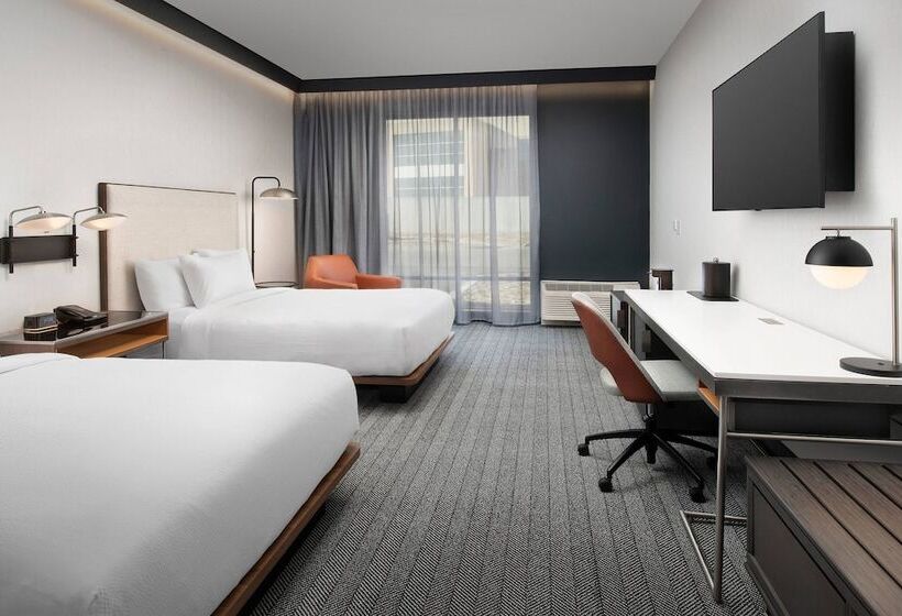 هتل Courtyard By Marriott Indianapolis Plainfield