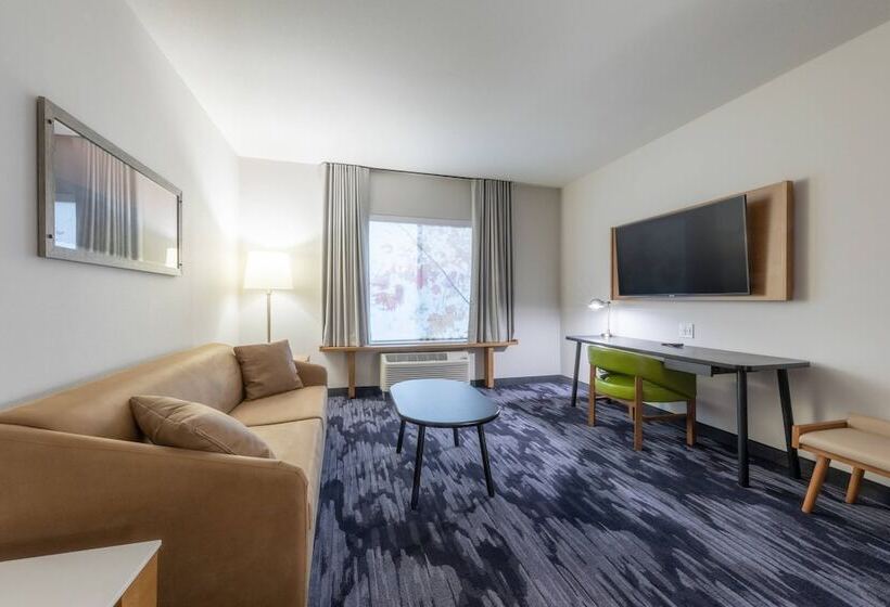 هتل Fairfield Inn & Suites By Marriott Salmon Arm