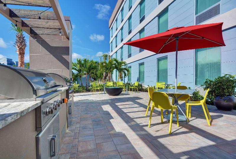Отель Home2 Suites By Hilton Fort Myers Colonial Blvd