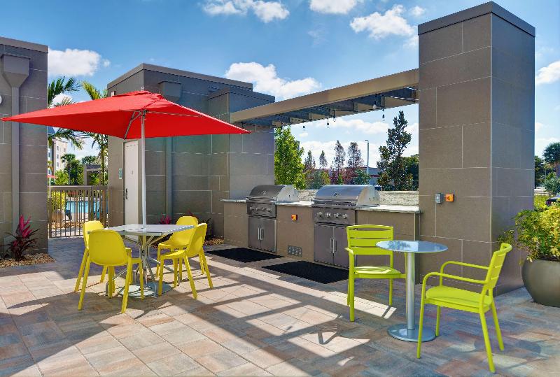 Отель Home2 Suites By Hilton Fort Myers Colonial Blvd
