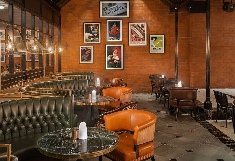 בית מלון כפרי Hyatt Regency Phnom Penh