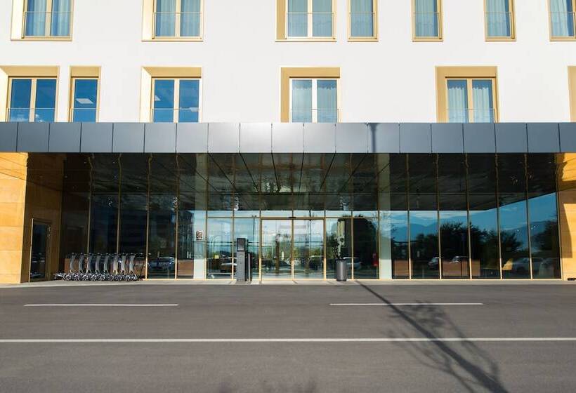 Mk Hotel Tirana