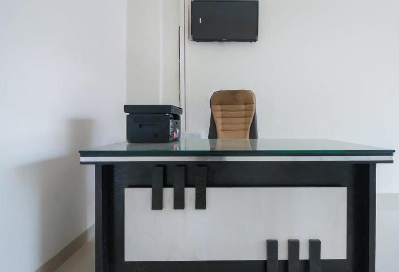 فندق Oyo 46968 Mahakal Inn