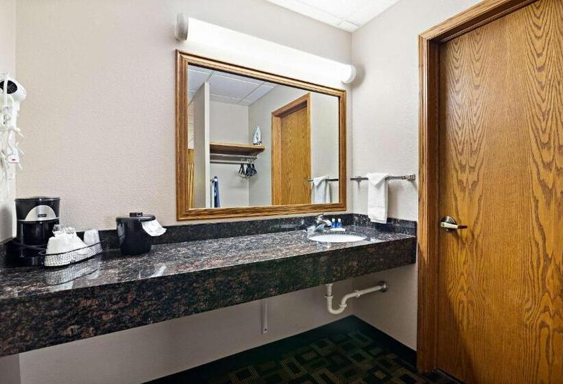 هتل Rodeway Inn