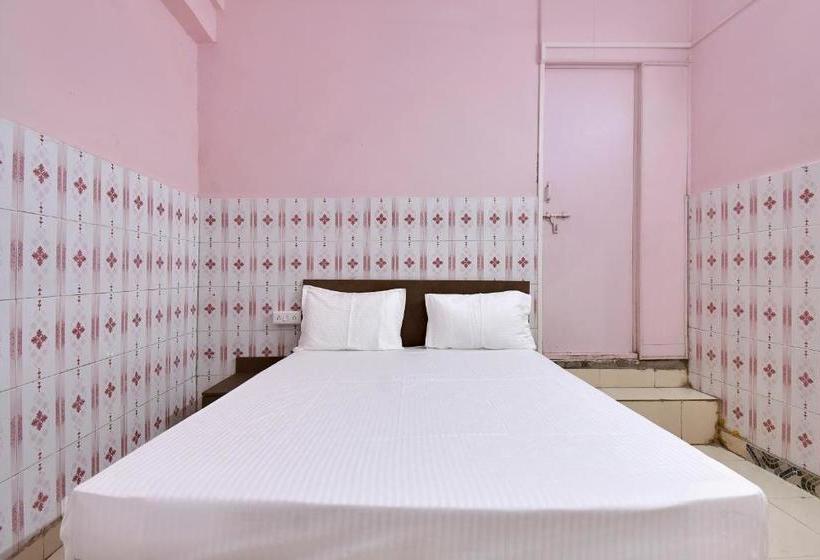 فندق Spot On 47639 Mahakal Lodge