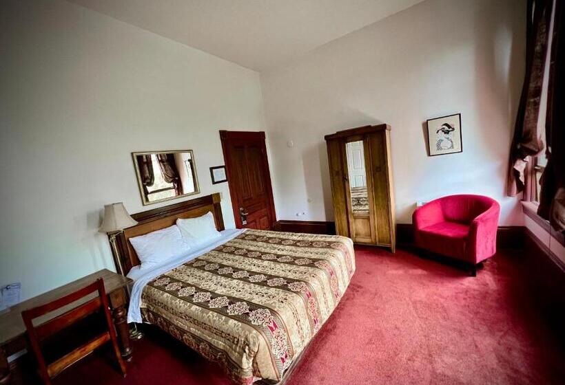 فندق The Monarch