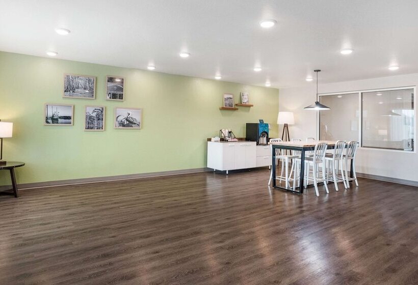هتل Woodspring Suites Sulphur  Lake Charles