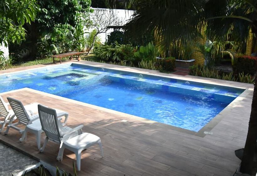پانسیون Eco Hostal Kuima
