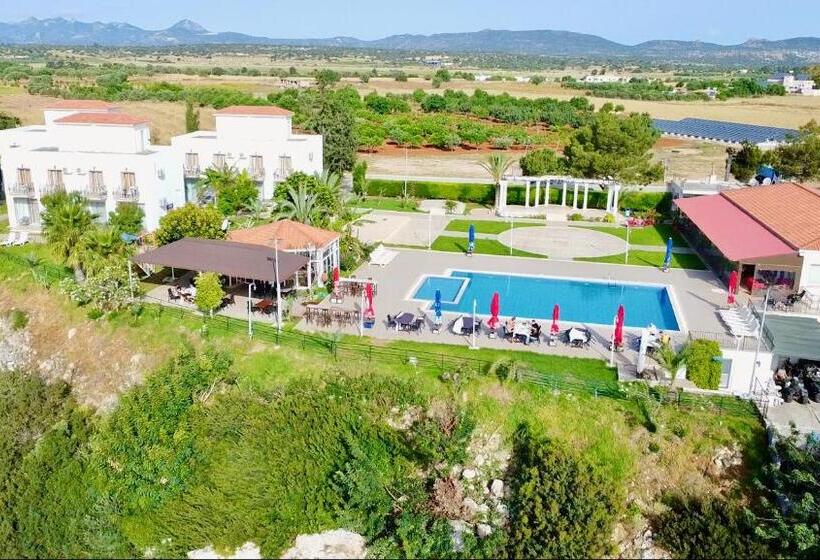 استراحتگاه Celebi Garden Hotel   Cittaslow Retreat