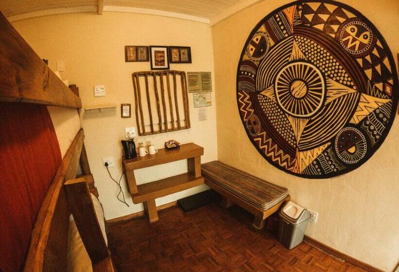 فندق صغير Amphitheatre Backpackers Lodge