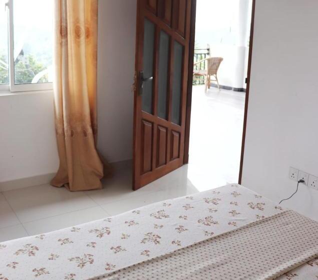 ベッドアンドブレックファースト Desire Village Rakwana