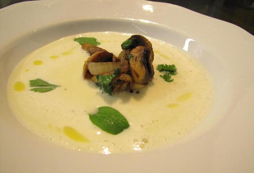 ホテル štekl   Hrubá Skála