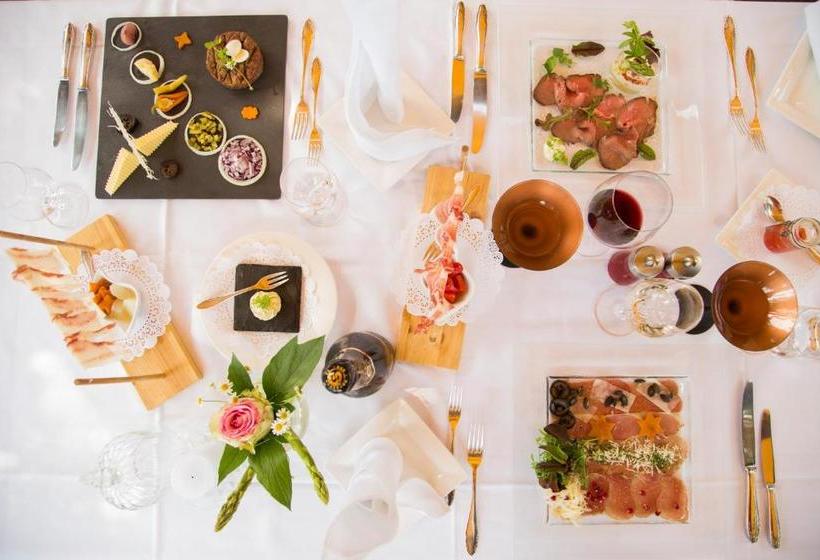 בית מלון כפרי Zum Dorfschmied