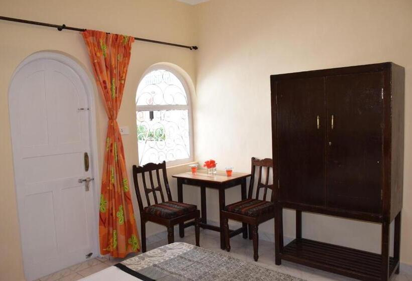 Qees Empire Beach Resort