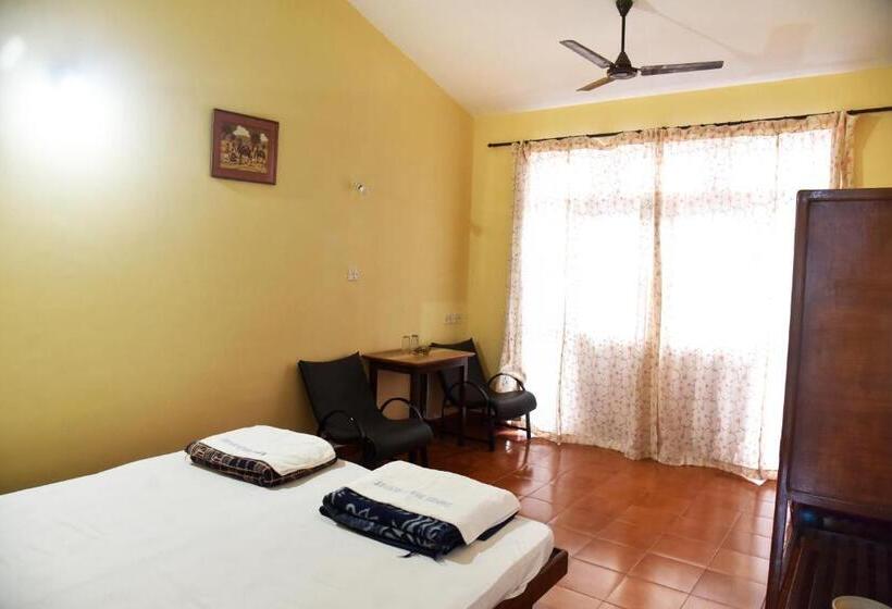 Qees Empire Beach Resort