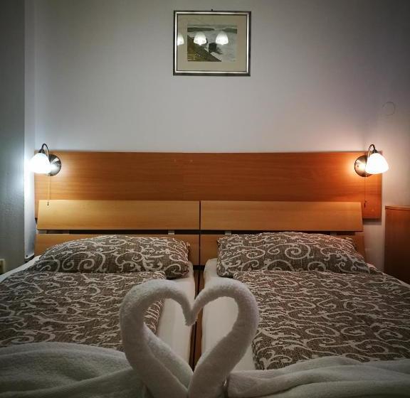 פנסיון Rooms Aračić