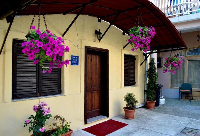 פנסיון Rooms Aračić