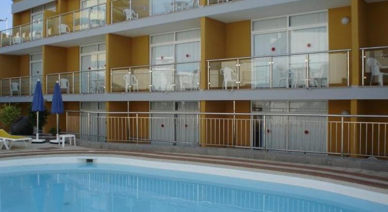 Apartamentos Karina