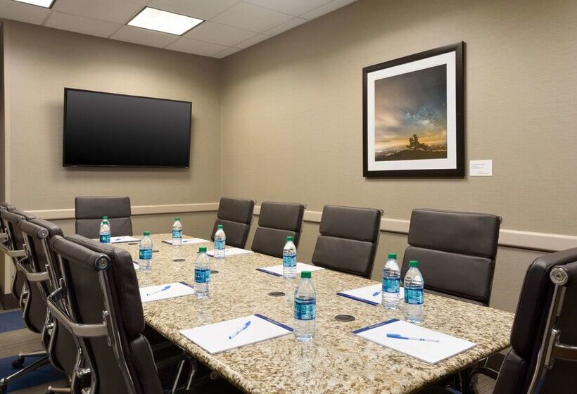 هتل Comfort Inn & Suites Presidential