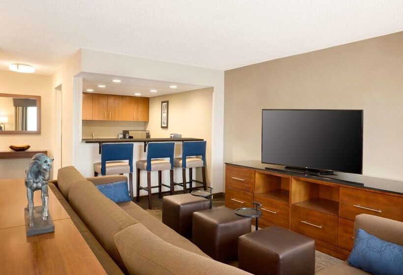 هتل Comfort Inn & Suites Presidential