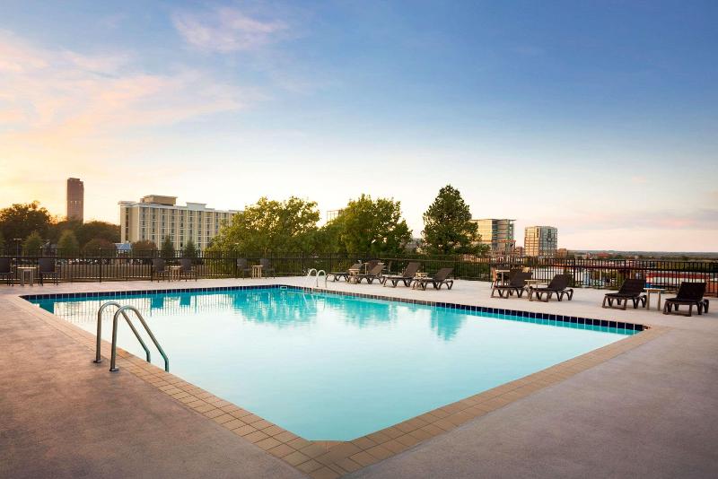 هتل Comfort Inn & Suites Presidential