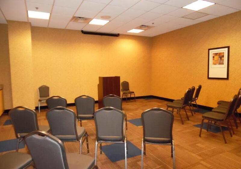هتل Comfort Inn & Suites Presidential