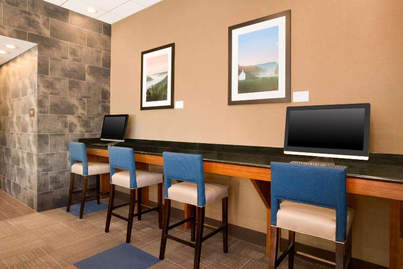 هتل Comfort Inn & Suites Presidential