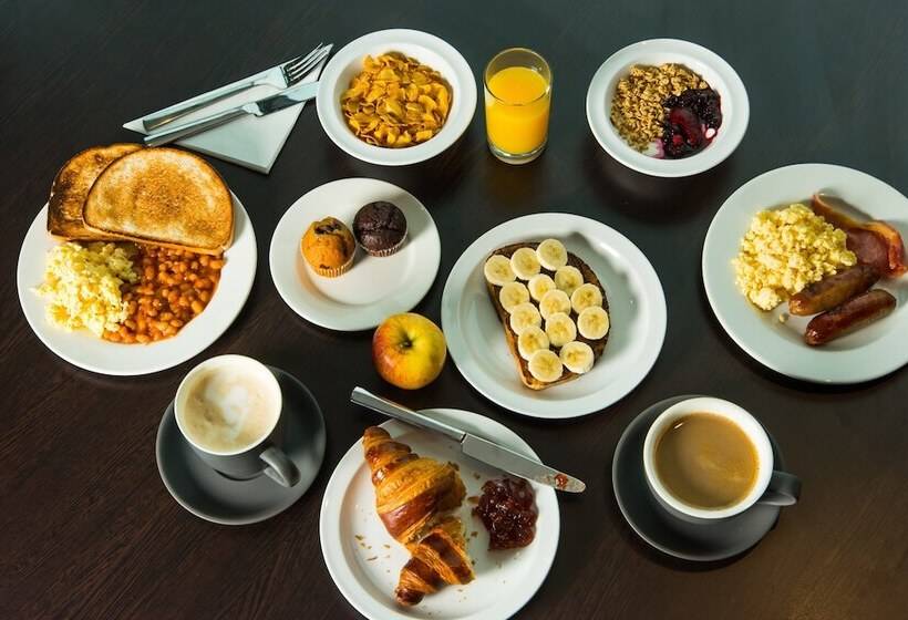 هتل Holiday Inn Express Newport, An Ihg