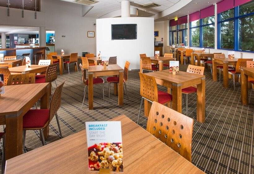 هتل Holiday Inn Express Newport, An Ihg