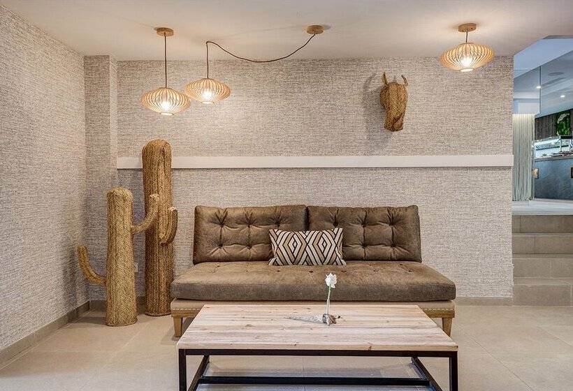 ホテル Hoposa Pollentia - Adults Only