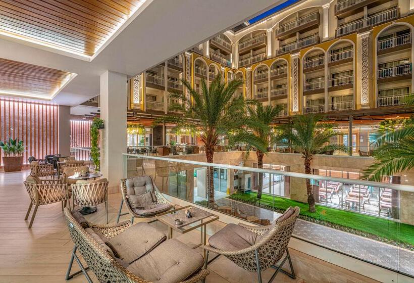 Hotel Kirman Sidera Luxury & Spa