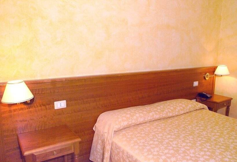 Fotos del hotel Kriss:  4