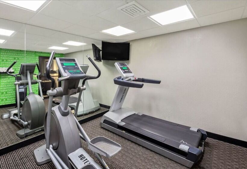 هتل La Quinta By Wyndham Miami Airport East