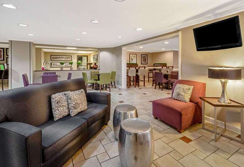 هتل La Quinta By Wyndham Miami Airport East