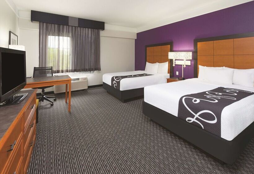 هتل La Quinta By Wyndham Miami Airport East