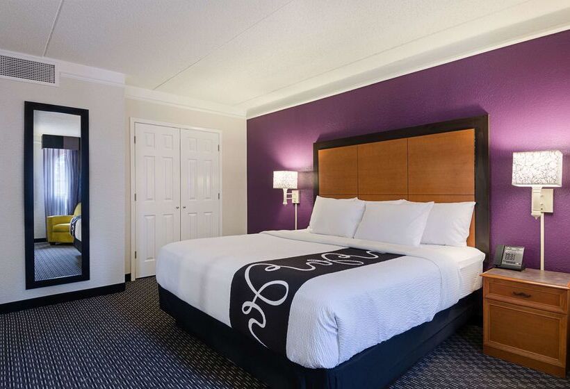 هتل La Quinta By Wyndham Miami Airport East