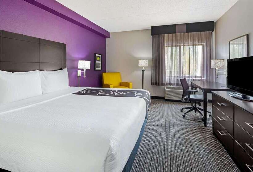 هتل La Quinta By Wyndham Miami Airport East