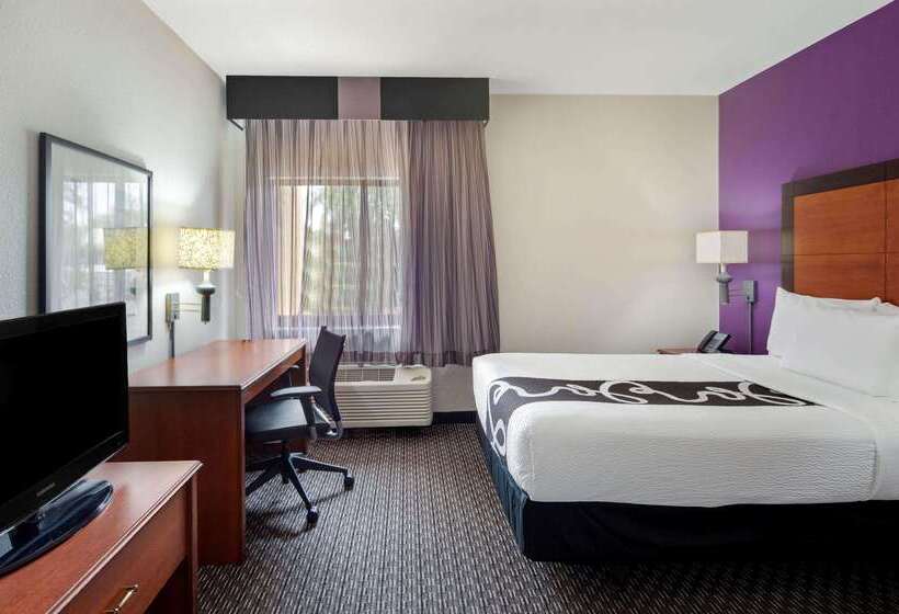 هتل La Quinta By Wyndham Miami Airport East