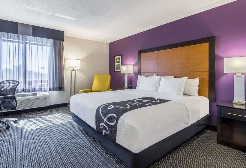 هتل La Quinta By Wyndham Miami Airport East