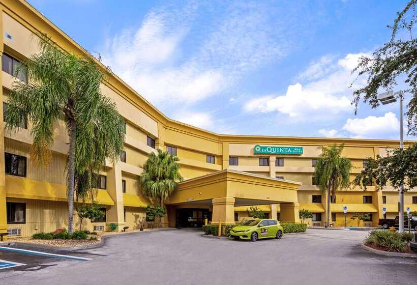 هتل La Quinta By Wyndham Miami Airport East