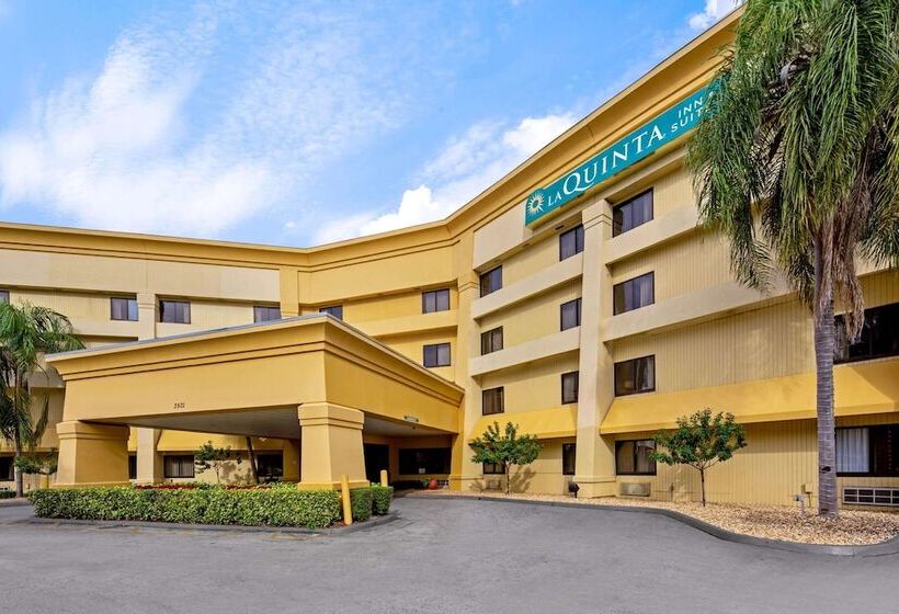 هتل La Quinta By Wyndham Miami Airport East