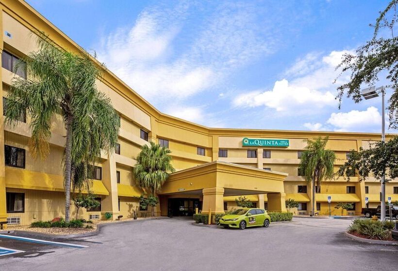 هتل La Quinta By Wyndham Miami Airport East